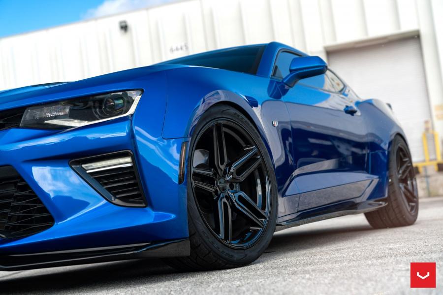 Детали экстерьера Chevrolet Camaro SS on Vossen Wheels (HF-1) 2019 года  (фото 13 из 14)